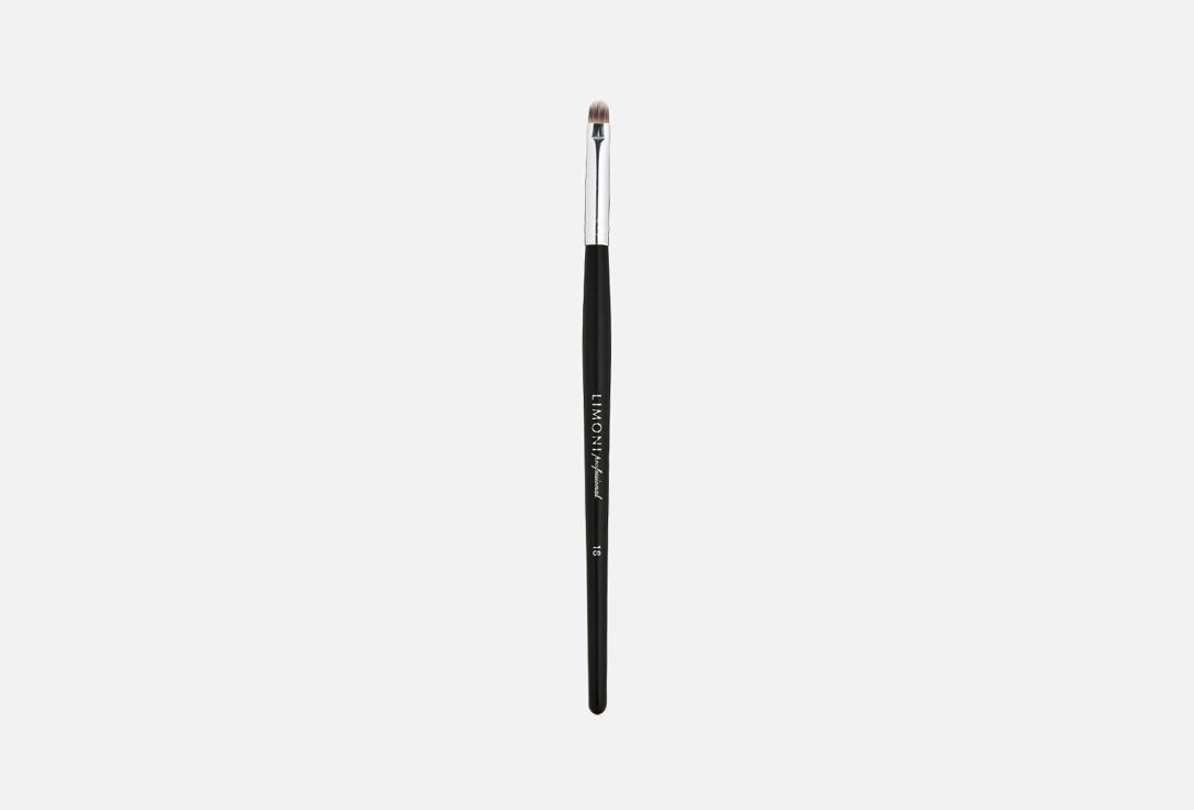 Professional flat brush for eyeshadow & liner 18 1 шт