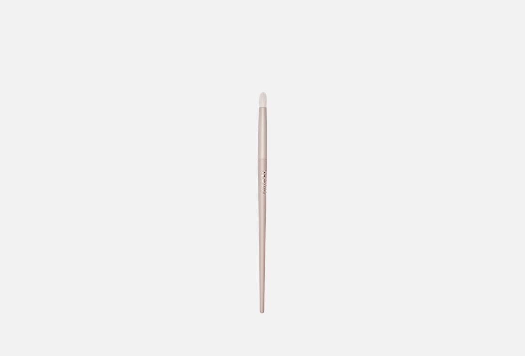 Brush 13 for densely applying eyeshadows
